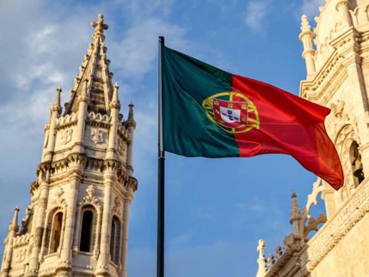 الشحن إلى البرتغال: خدمات النقل الجوي والبحري والسكك الحديدية والشحن